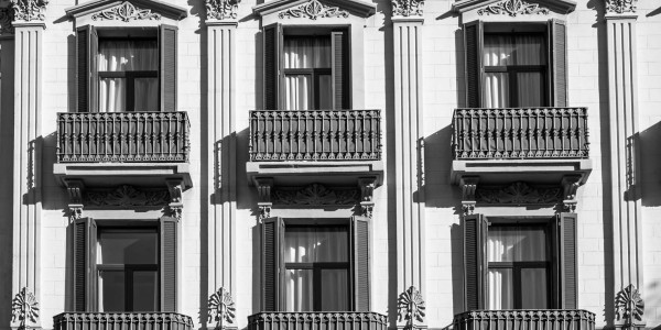 Conflictos Comunidades de Vecinos / Propietarios Ciudad Lineal · Vecinos Morosos / Impagos de Cuotas Comunitarias